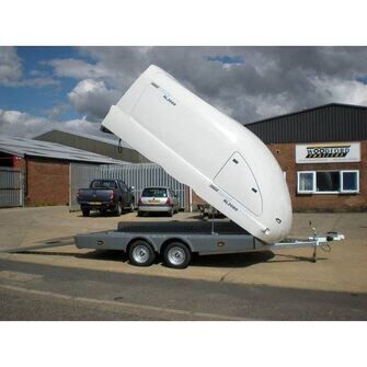 Woodford RL 2000 - Lukket trailer - nem åbning og lukning via solide gasfjedre